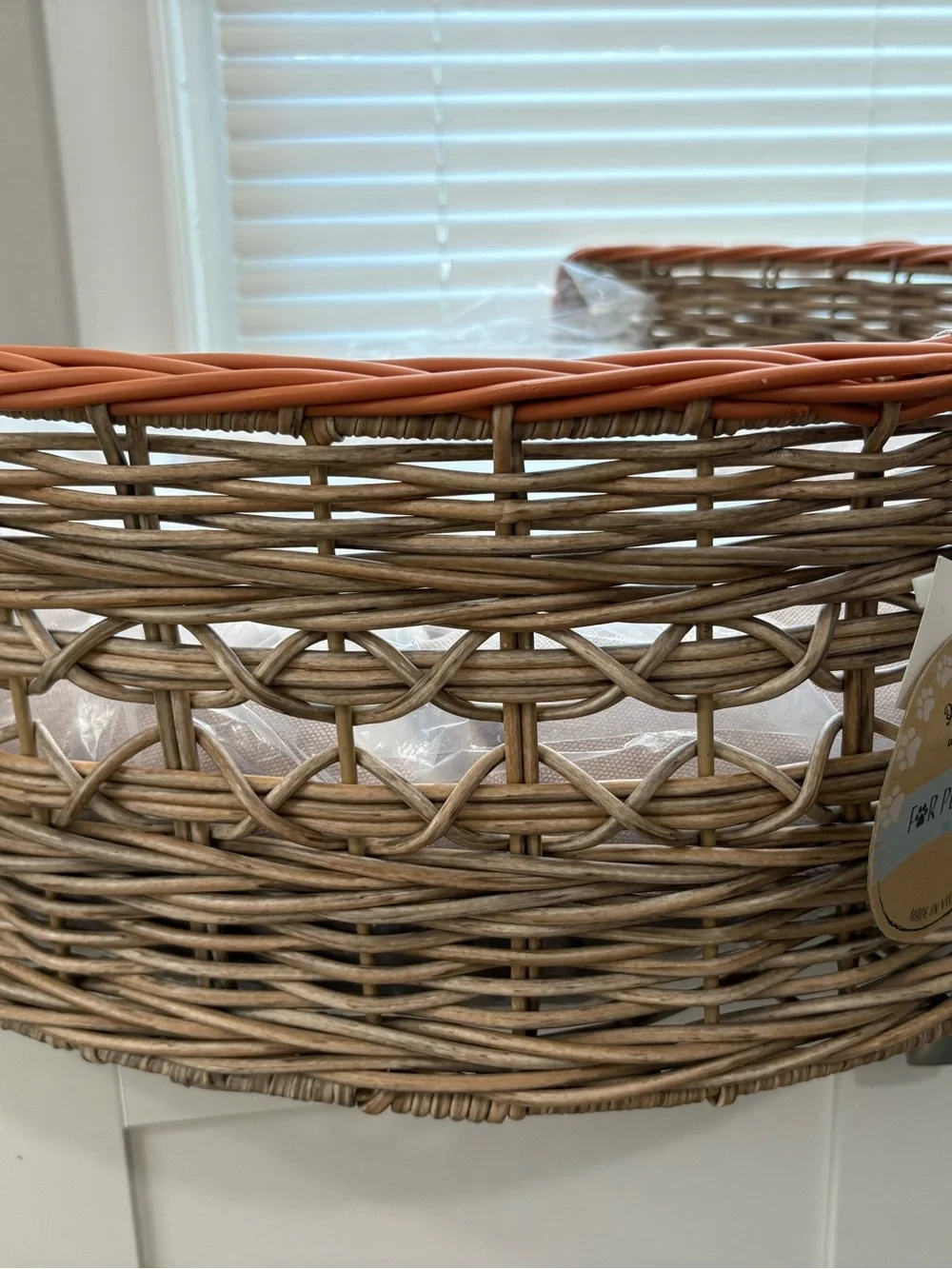 PAMPER YOUR PET- NWT Wicker Pet Bed with Brown Trim